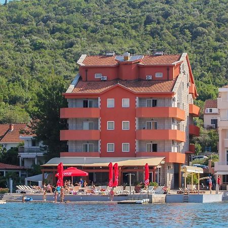 Apart Hotel Samardzic 티바트 외부 사진