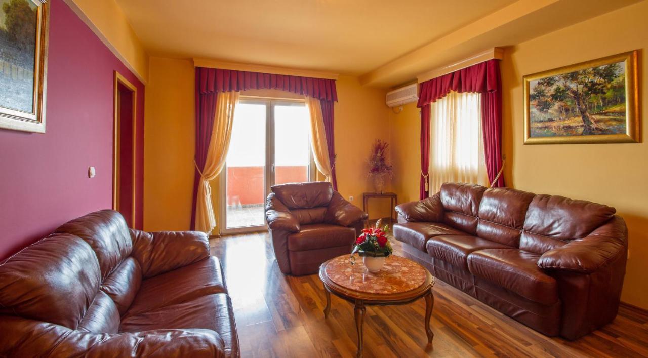 Apart Hotel Samardzic 티바트 객실 사진