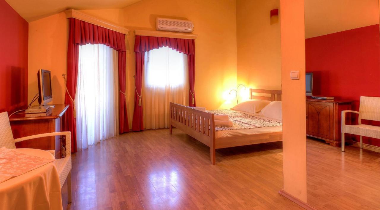Apart Hotel Samardzic 티바트 객실 사진